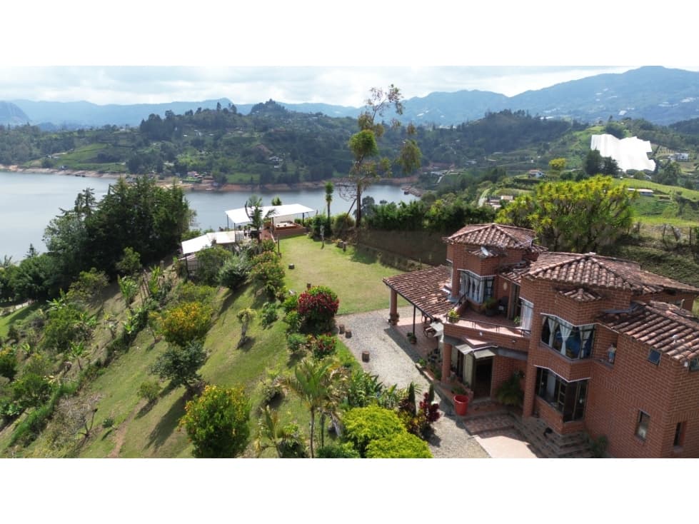 ECOGLAMPING EN VENTA EL PEÑOL - 1