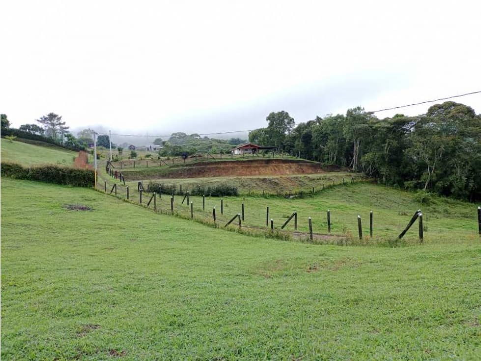 HERMOSO LOTE EN VENTA EN PARCELACIÓN EN EL CARMEN DE VÍBORAL ANTIOQUIA - 1