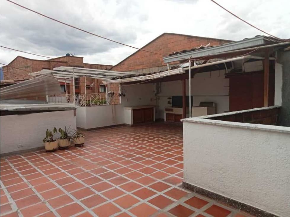 VENDO CASA EN PH TERCER PISO EN MEDELLIN BARRIÓ SIMON BOLÍVAR - 1