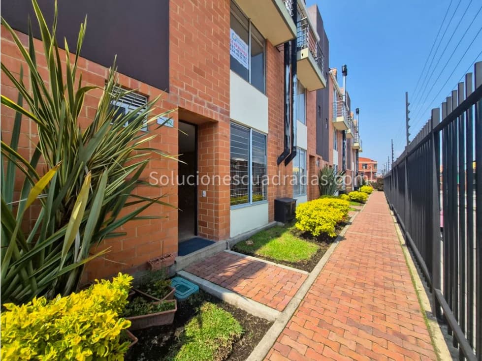 Arriendo casa en Tocancipá (Conjunto Akora - Club house) - 1