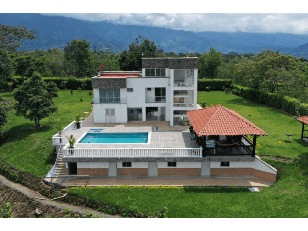 CASA CAMPESTRE AMOBLADA EN ARRIENDO - 1