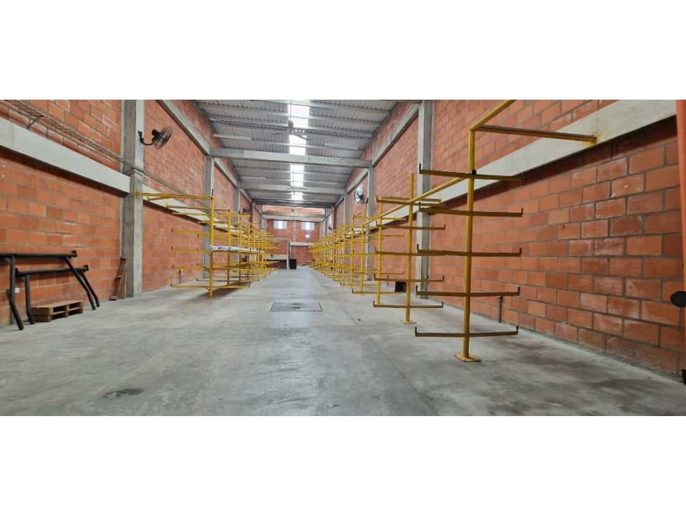 EN VENTA BODEGA EN TULUA VALLE - 1