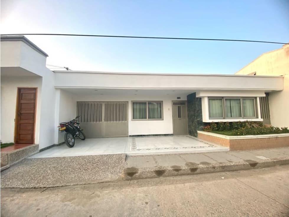EN VENTA CASA AMPLIA EN CIÉNAGA DE ORO - 1