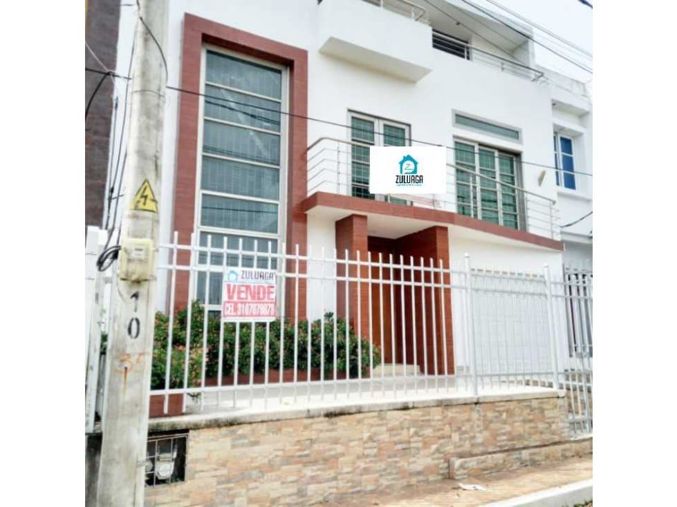 En Venta Casa en Magangué, 3 niveles, Barrio Montecatini - 1