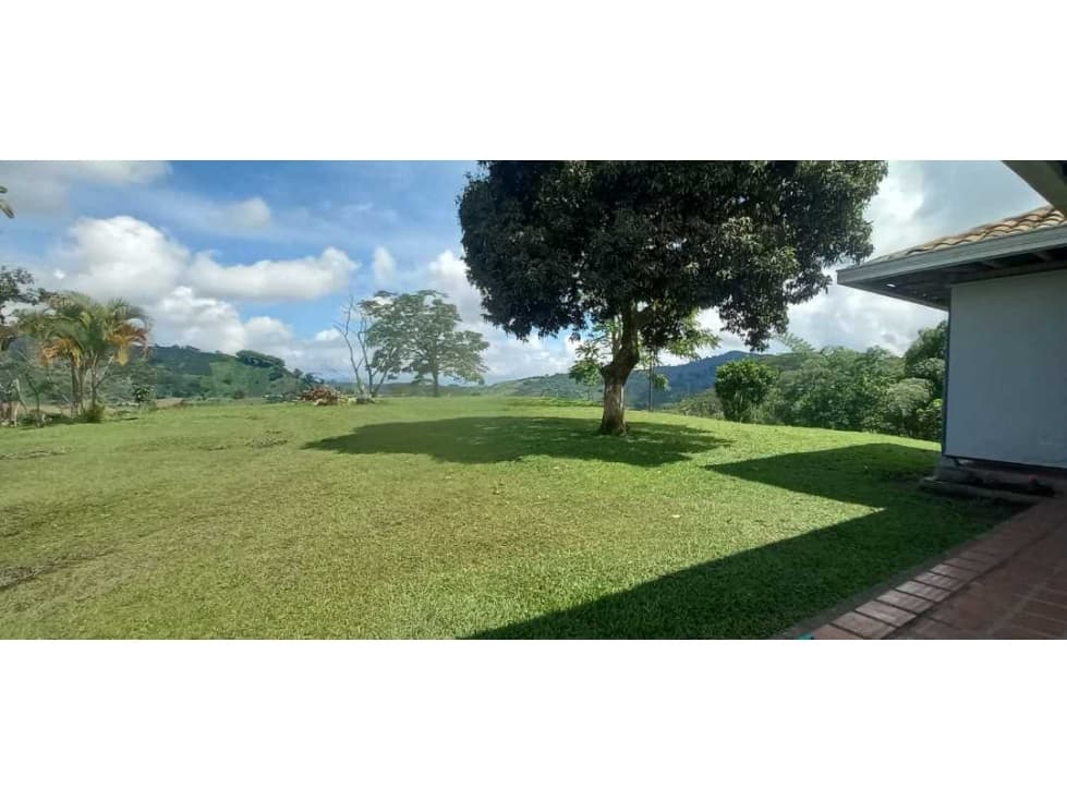 HERMOSA Y TIPICA FINCA PARA BODAS EN CHINCHINA Y ALOJAMIENTO - 1