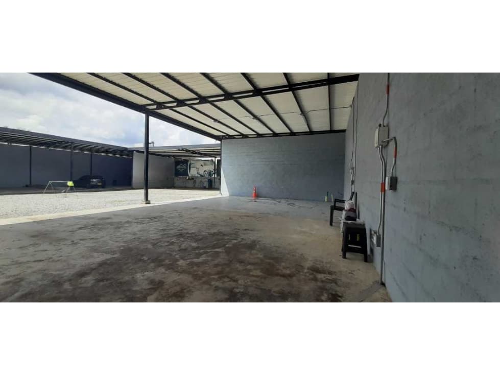 Local para servicio automotriz en Marinilla Antioquia - 1
