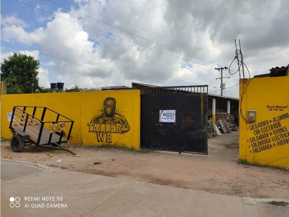 LOTE COMERCIAL EXCELENTE UBICACIÓN COMERCIAL - 1