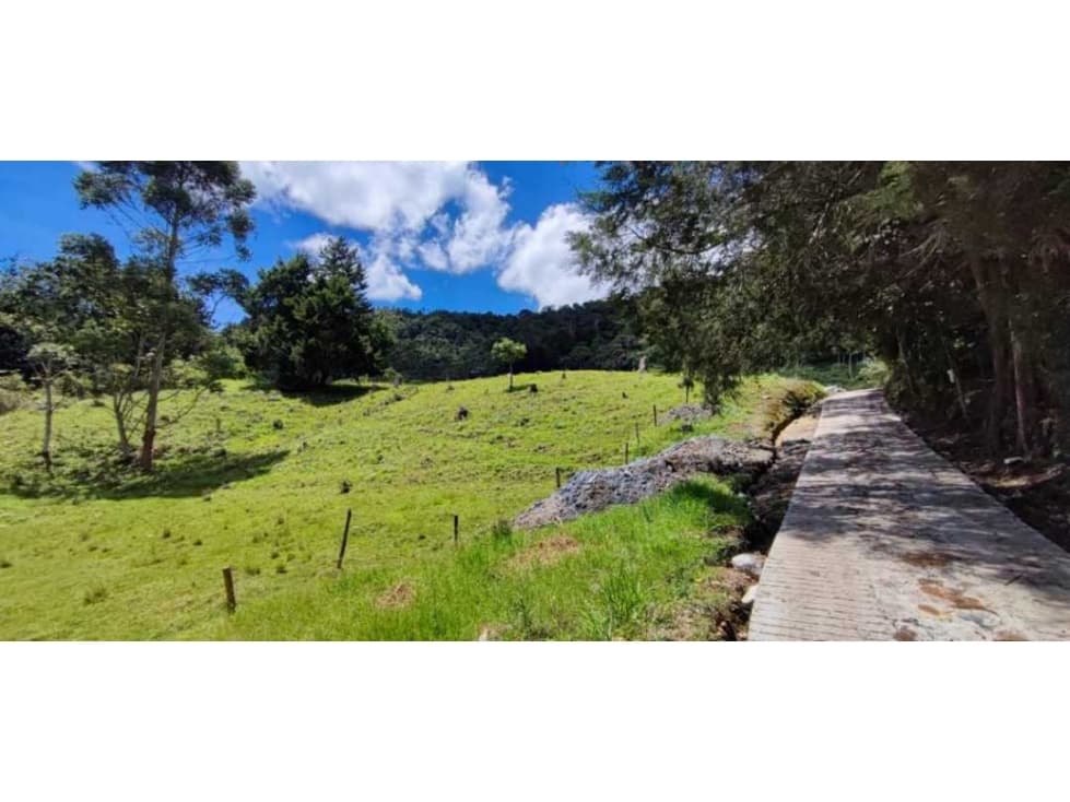 ??LOTE EN LLANOGRANDE SECTOR EAFIT - 1