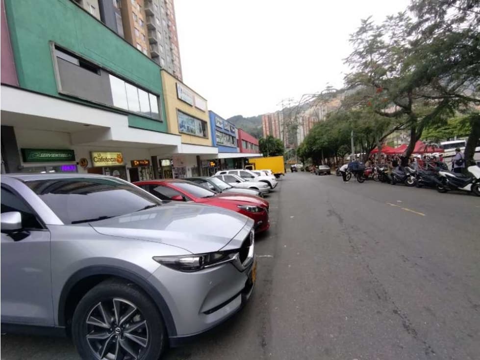 Oficina en Venta Cerca a la estación Madera - 1