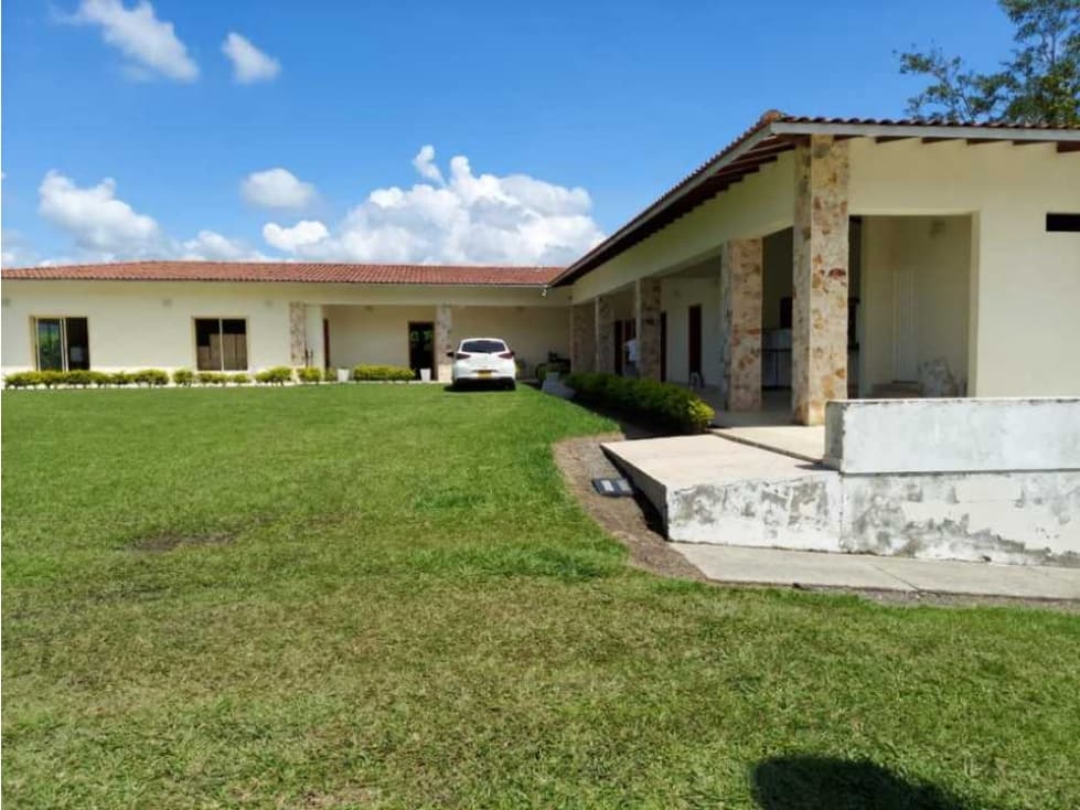 SE ALQUILA CASA CAMPESTRE EN VITERBO - 1