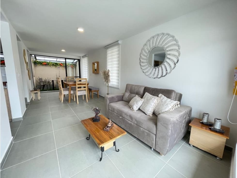 Se Arrienda Casa Amoblada - Sector Aeropuerto El Edén - 1