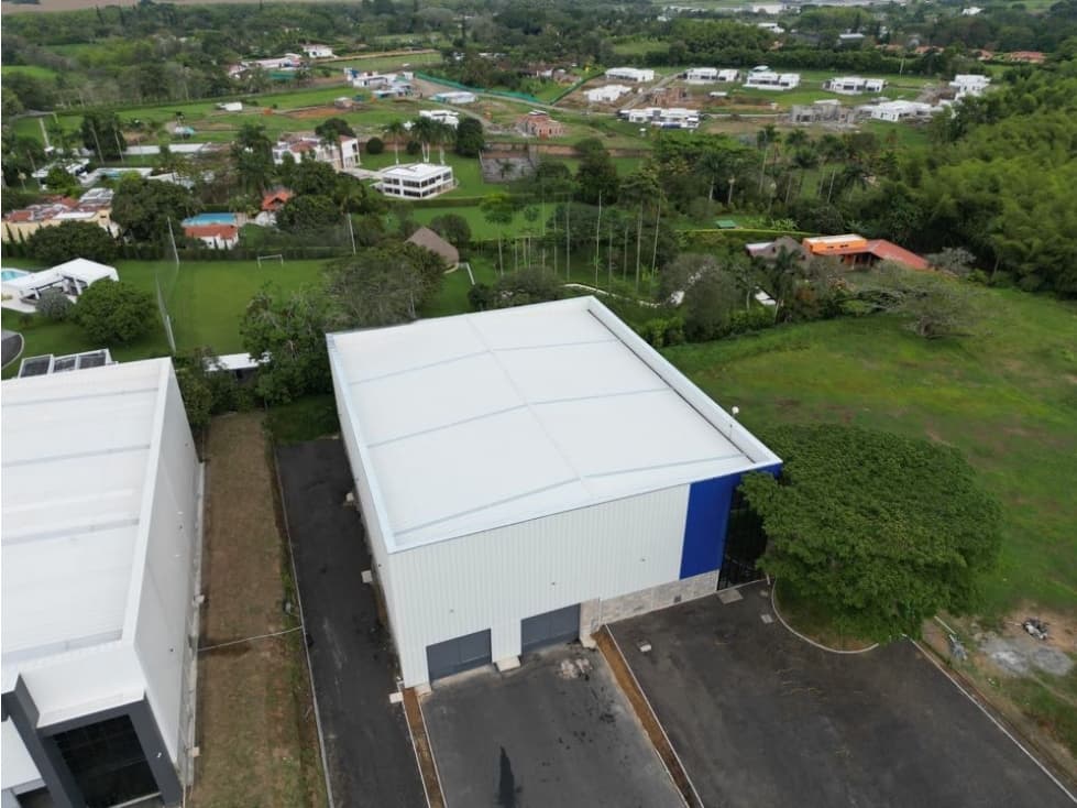 Se vende bodega rentada en el sector de cerritos - 1