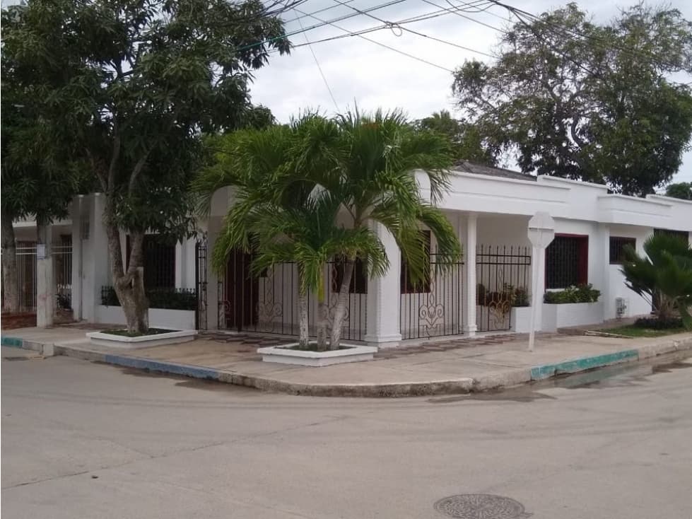 VENDO CASA EN SABANGRANDE- CÓDIGO - 1