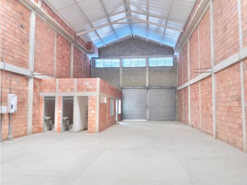 Venta Bodega en Montería en Parque Industrial 240 mt2 - 1