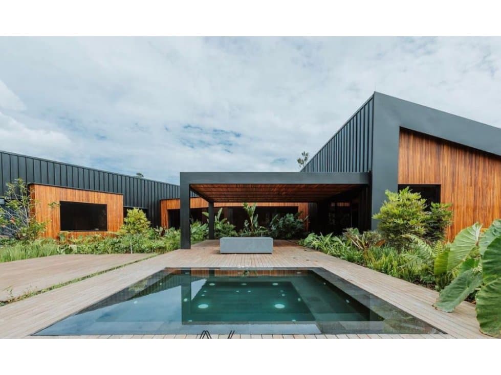 Venta casa llanogrande Rionegro - 1