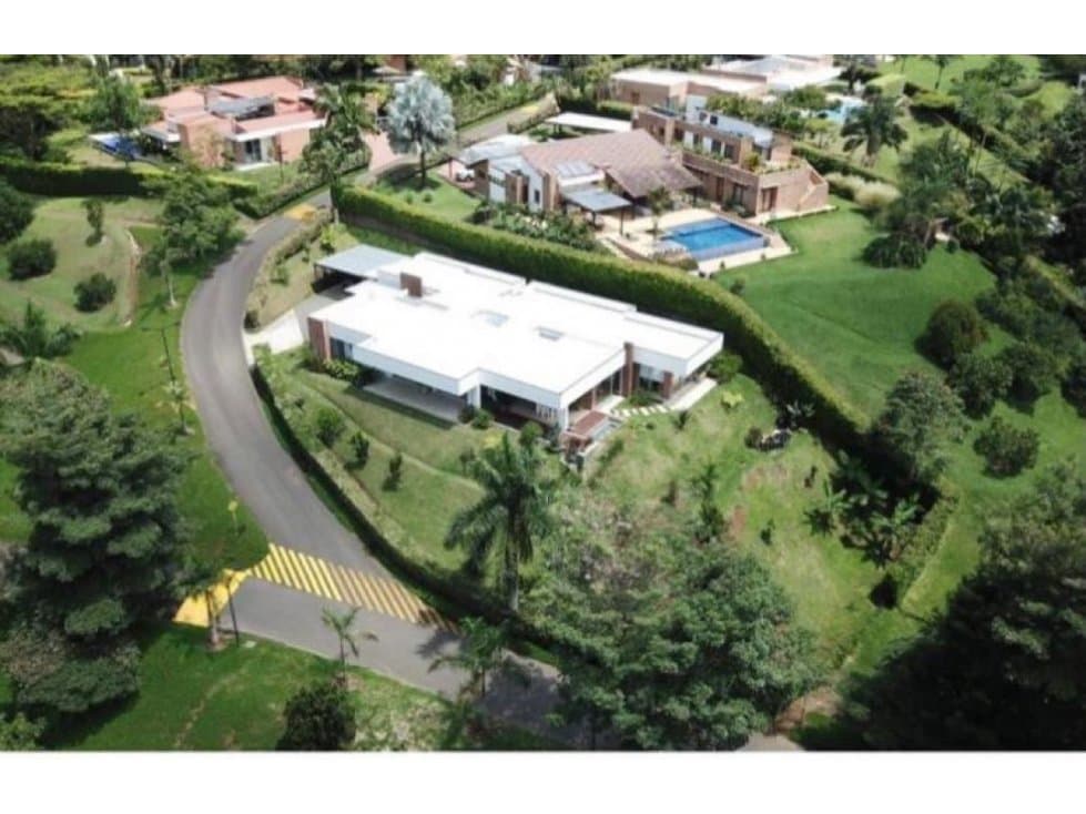 Venta de Hermosa casa Campestre - 1