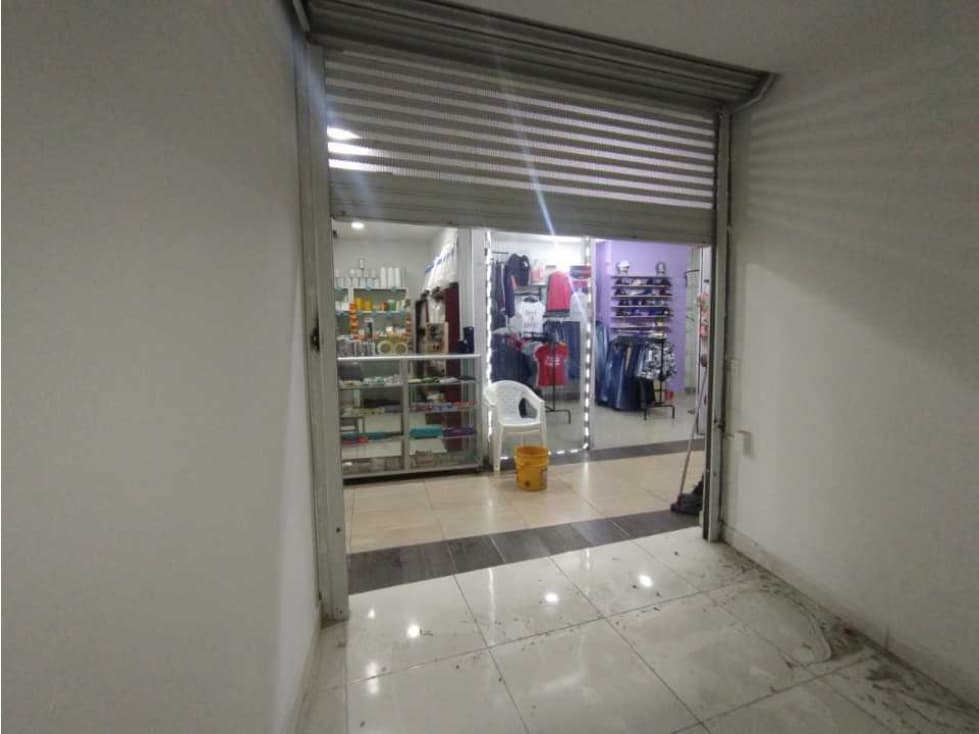 Venta de Local Comercial Centro Comercial Caña Dulce Jamundí - 1