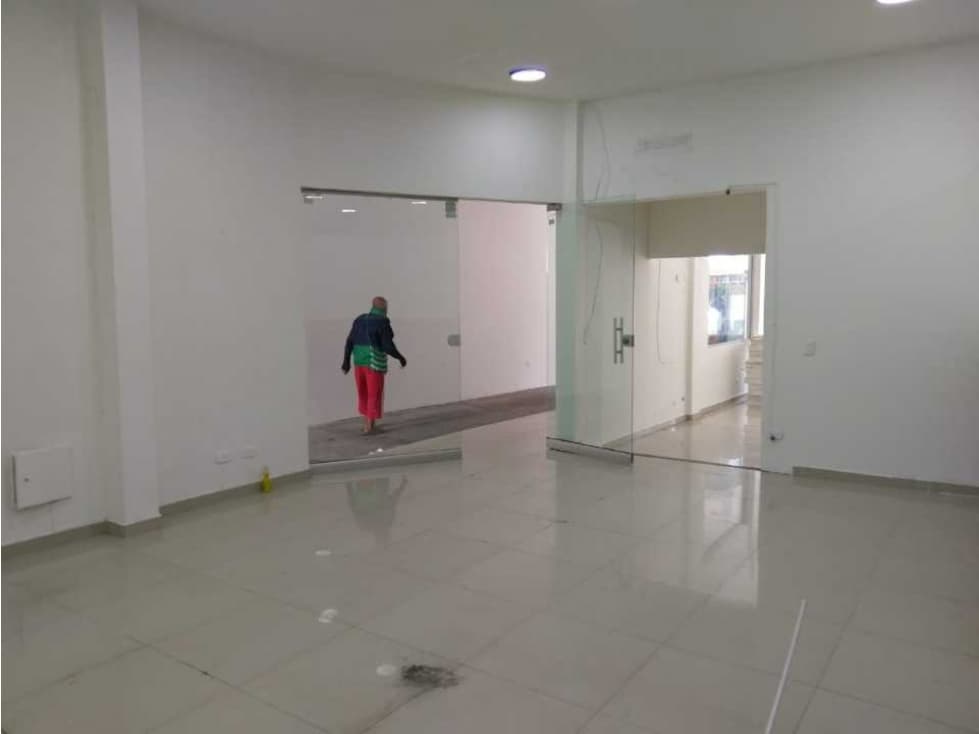 VENTA EXCELENTE PROPIEDAD PARA INVERSION DE 3 LOCALES CARTAGO VALLE - 1